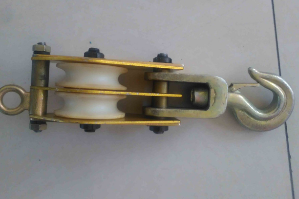 淺談尼龍起重滑車的自潤滑性特點