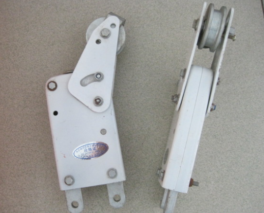 商場外墻換新使用吊籃鎖