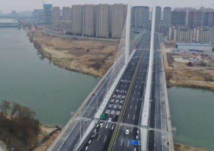 阜裕大橋正式通車(chē) 來(lái)談一談起重滑車(chē)在大橋建設(shè)中的貢獻(xiàn)